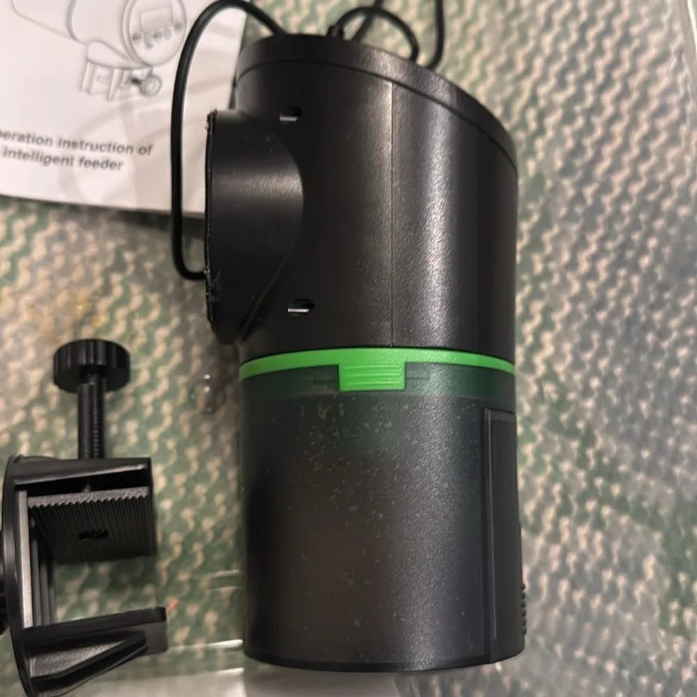Petbank intelligent feeder for aquarium